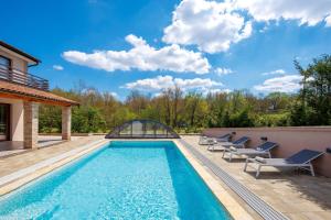 Lux pool Villa Zen