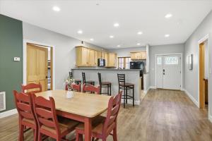 Serenity Ridge Unit 712 - Group StayPool Access