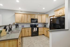 Serenity Ridge Unit 712 - Group StayPool Access