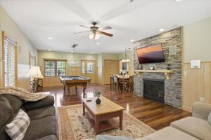 Serenity Ridge 313 - King BedClubhouse Access