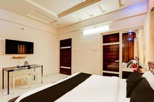 Collection O Q Suites Madhapur