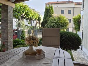 Sunset Apartment with a private yard at Medulin Riviera