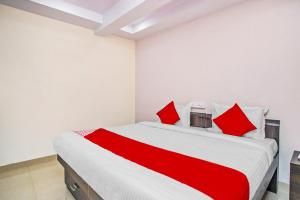 Hotel O Amster Inn