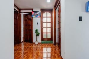 Casa junto al Mercado Copacabana centro de Otavalo