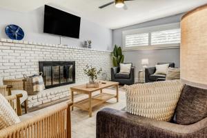 Modern Coastal Cottage