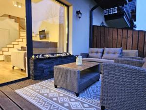 Apartgold- luksusowy apartament z trzema sypialniami i ogródkiem