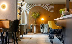 Cozmoss Hotel