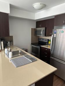 Cozy 1 bedroom and den apartment in Toronto