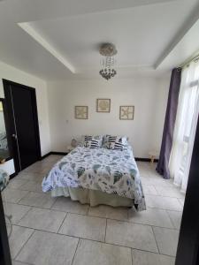 Aparmet 1 BR Gym Pool Restaurant Tennis Jacuzzi ,areas verdes, ubicacion perfecta, oasis en medio de ciudad San Jose Costa Rica Santa Ana Rio oro