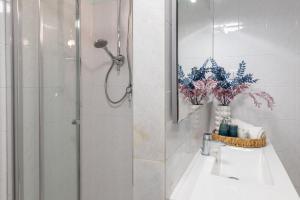 Tuscan Yukio & Haru Apartment with Garden near Florence and Pistoia