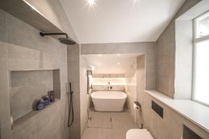 2-Bedroom Maisonette with Large Double Living Room
