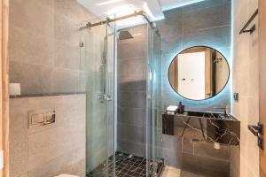 Élégant 2 Chambres avec Piscine & Sport