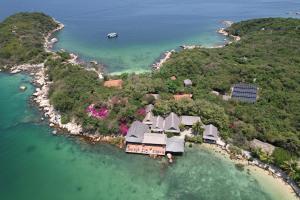 Whale Island Resort