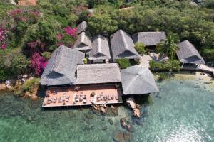 Whale Island Resort