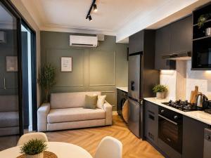 Modern De Waterkant Flat Near V&A Waterfront