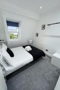 Cozy Yet Spacious Whitechapel Stay Sleeps 4