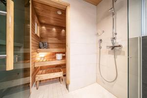 Modern Ski Apartment in Levi Centre-Private Sauna