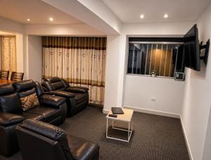 Cozy Modern Apartment Heart of the Peruvian Switzerland - Moderno Departamento en el Corazón de la Suiza Peruana