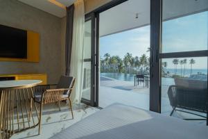 The Hotel Elizabeth Resort and Villas - Long Beach San Vicente Palawan