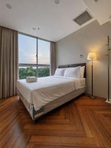 Summit By SanLiving - 2BR - Direct Access Mall Kelapa Gading
