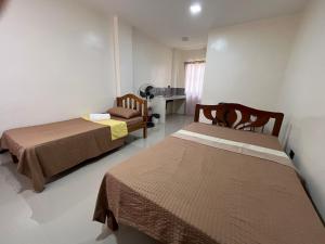 Escubin Travellers Inn