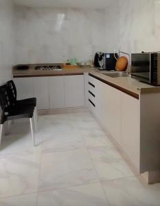 Casa em condomínio com piscina privativa