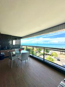 Modern Beach Apartment Fast Wi-Fi