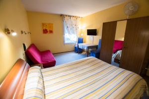 Hotels La Boule d'Or : photos des chambres