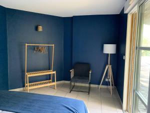 Villa avec piscine, animaux acceptés - 6 pers. - FR-1-878-48