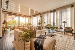 Penthouse Sunset Seabreeze by K Club