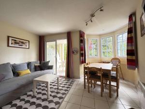 Maison confort avec terrasse - 6 pers. - FR-1-878-54