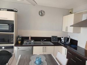 Appartement avec clim, parking, vue mer - 6 pers. - FR-1-833-42