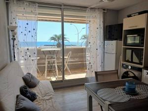 Appartement avec clim, parking, vue mer - 6 pers. - FR-1-833-42