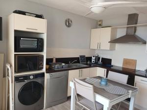 Appartement avec clim, parking, vue mer - 6 pers. - FR-1-833-42