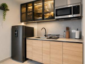Luxury Terrace Hotel Apartment, Pool, Gym, Parking, Co-working