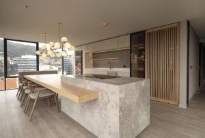 Luxury Terrace Hotel Apartment, Pool, Gym, Parking, Co-working