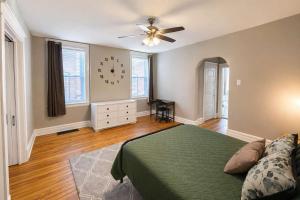 Pet Friendly 1BR St Louis Apartment w Laundry Yard