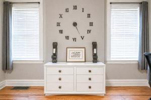 Pet Friendly 1BR St Louis Apartment w Laundry Yard