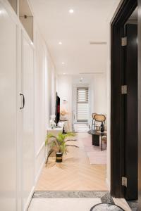 TPlace building HoanKiem lux apartment by SSens Homes