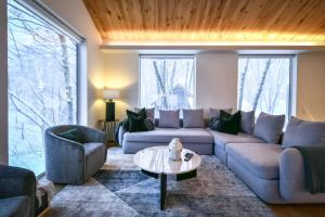 Chalet Hikaru - A Light-Filled Luxury Retreat 4BR