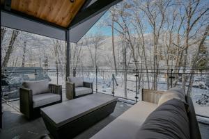 Chalet Hikaru - A Light-Filled Luxury Retreat 4BR