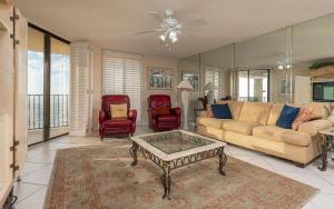 Phoenix V 905 condo