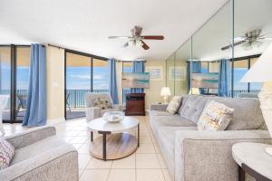 Phoenix V 817 condo