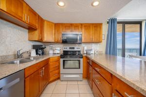 Phoenix V 817 condo