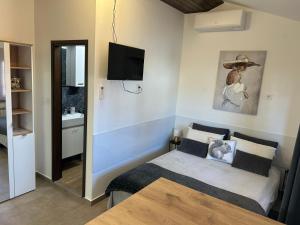 Cozy studio, Rosi 1, with free public parking and free WiFi