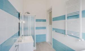 Regina House by Halldis