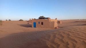Sahara Silence House - Desert Retreat by the Dunes