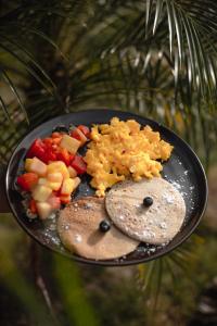 MAKAI BEACH HOSTEL