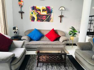 9BHK EMERALD ESTATE RETREAT by GRStays