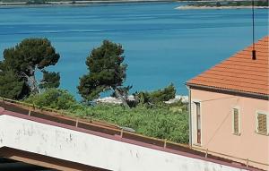 Lovely Apartment In Sveti Filip I Jakov